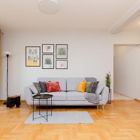 Mokotow Apartment Bluszczanska By Noclegi Renters Warszawa Eksteriør billede