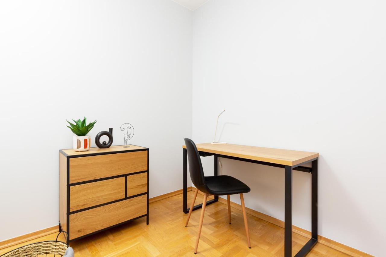 Mokotow Apartment Bluszczanska By Noclegi Renters Warszawa Eksteriør billede