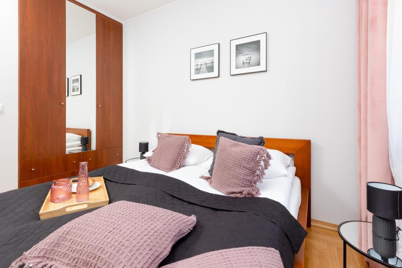 Mokotow Apartment Bluszczanska By Noclegi Renters Warszawa Eksteriør billede